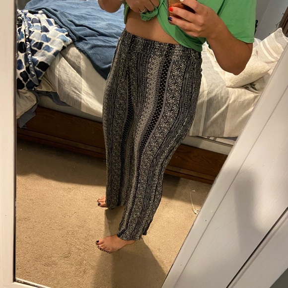 Flowy Pants - Picture 5 of 6